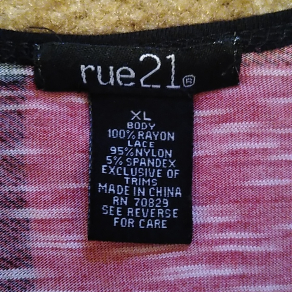Women's Top - Picture 5 of 5